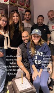 “حب في زمن الحرب”.. الفاشينيستا اللبنانية الشهيرة تحتفل بعيد زوجها بطريقة رومانسية (فيديو)