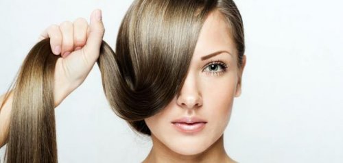 لو عاوزة شعرك يبقى طويل زي الهنود استخدمي وصفة الحناء لتطويل الشعر وتكثيفه وانبات الفراغات وعلاج التساقط من اول استعمال