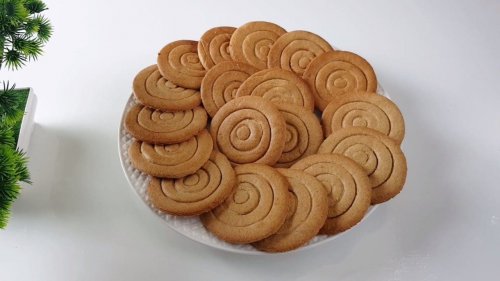 بربع كيلو دقيق وبيضة هتعملي 70 قطعة بسكويت نواعم دايب زي بتاع زمان