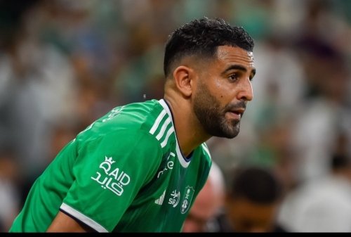 أمر محير ولا يجب عقاب محرز!! كيال يدافع عن محترف الأهلي السعودي ويتعجب من مستوى الفريق