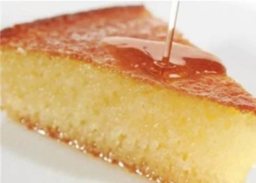 طريقة عمل “كيكة الرواني” فى المنزل بمقادير مظبوطة وطعمها يجنن احلى من الجاهزة بكثير