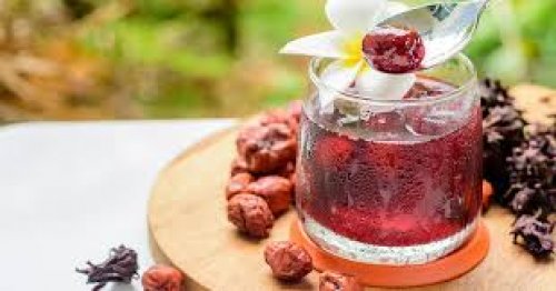 طريقة عمل عصير التمر الهندي والكركدية المركز اللذيذ مثل الكافيهات ومحلات العصائر