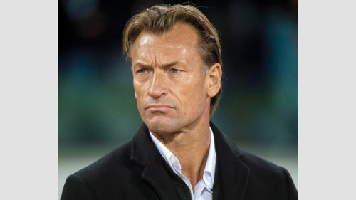 مهمته في غرفة الملابس أهم وأكبر !! اللوقان يشير إلى "الخطوة الأهم" من رينارد مع الأخضر