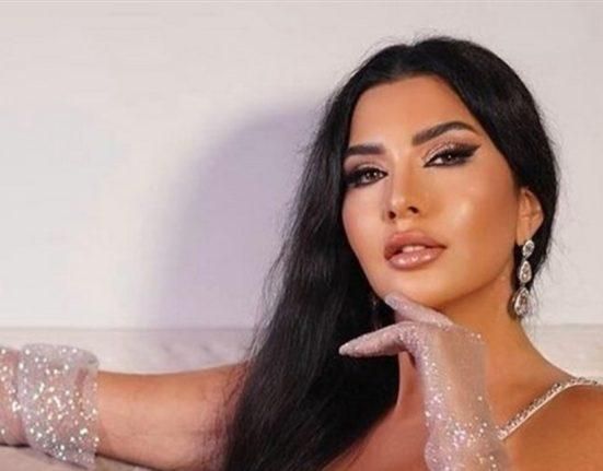 بالأزرق الملوكي.. شاهدوا كيف احتفلت عارضة الأزياء لاميتا فرنجية بعيد ميلادها (صور)