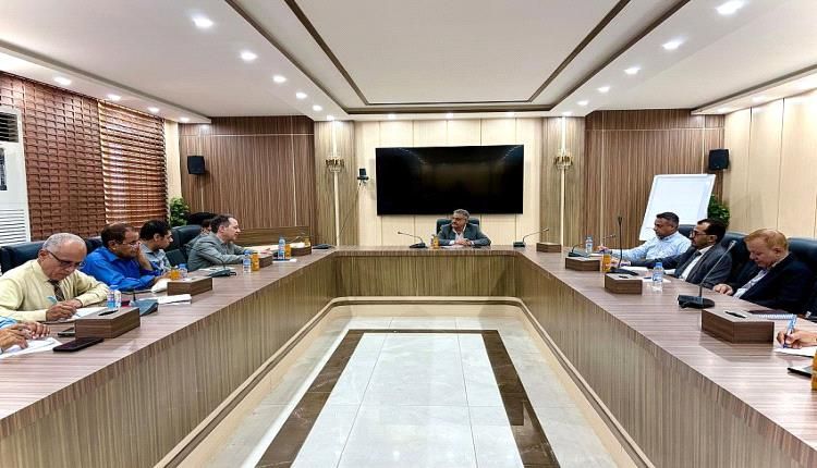 بحث مستوى تنفيذ المشاريع الزراعية مع (الايفاد) و(الفاو) بعدن