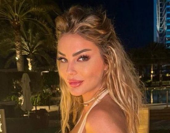 فاجأت الجميع بملامح وجه مُختلفة.. ملكة جمال لبنان السابقة تستمتع بوقتها على البحر في دبي (صور)