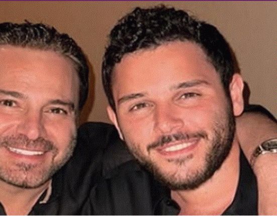 بالصورة… الوليد عايد والده عاصي الحلاني: بحبك