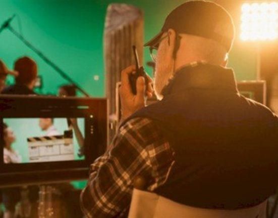 بعد إنتشار فيديو “فاضح” لزوجها المخرج.. فنانة شهيرة ترد وهذا ما قالته