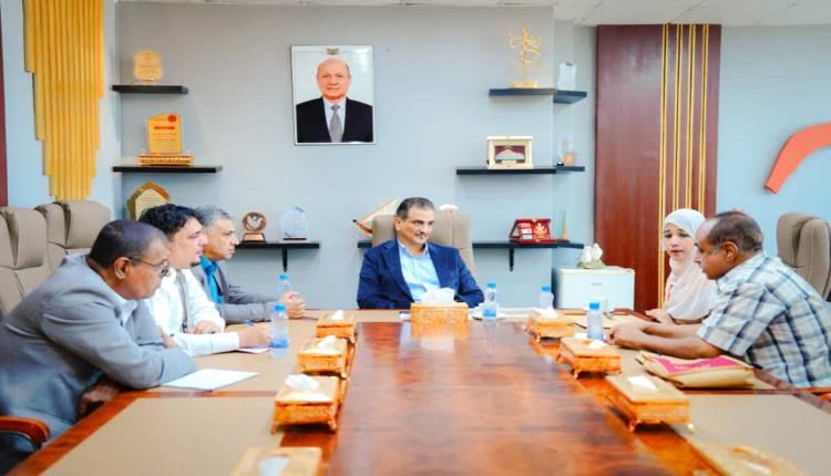 توافق على تنسيق العمل بشأن آليات حصر النازحين في العاصمة عدن