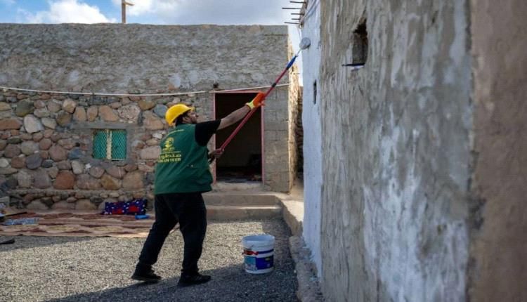 تدشين مشروع تطوعي لترميم المنازل في سقطرى