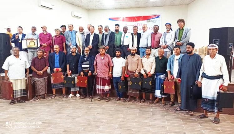 نائب محافظ لحج يكرم مجلس ادارة تعاونية لبعوس يافع