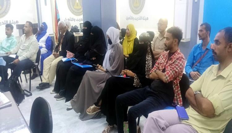 تطبيقات عملية للمشاركين في دورة استخدام أدوات الذكاء الاصطناعي في الصحافة والإعلام