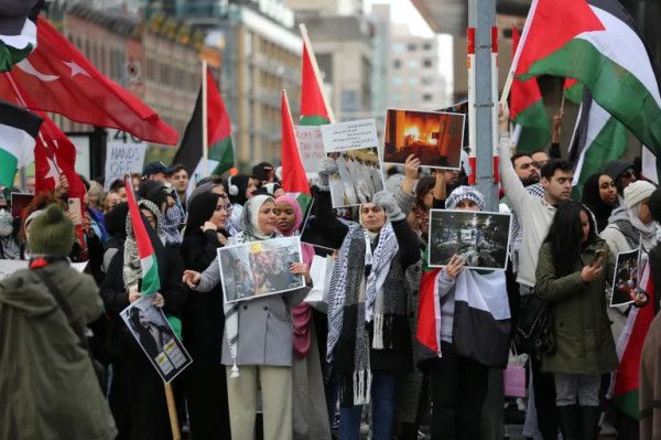 الآلاف يتظاهرون في إسطنبول دعما لغزة وتنديداً بجرائم الاحتلال - موقع الخليج الان