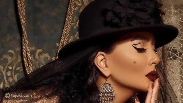 غادة عبد الرازق بإطلالة تمزج بين الأسلوب الغوطي والفرنسي