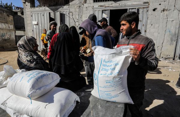 بريطانيا تطالب إسرائيل بعدم حظر نشاط (أونروا) - موقع الخليج الان