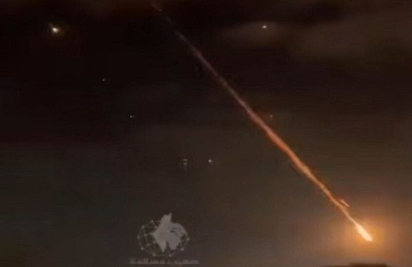 بالفيديو: سرعة صاروخ إيراني لحظة إصابته أهدافاً داخل إسرائيل - الخليج الان