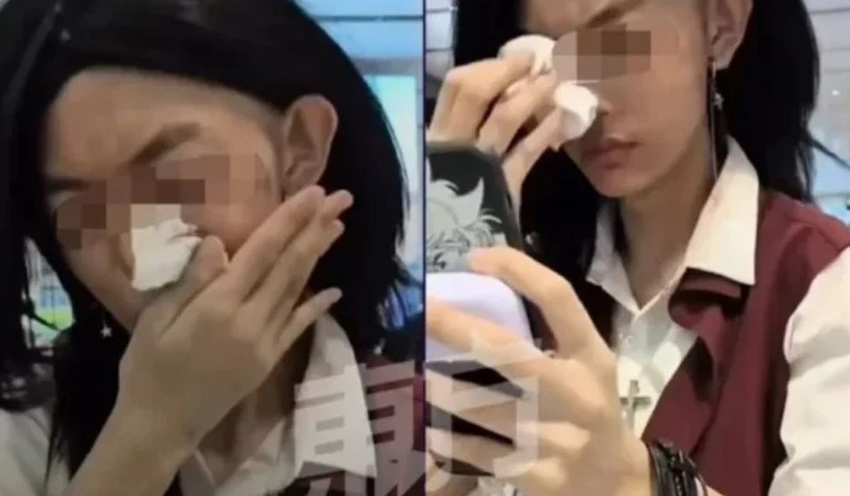 إجبار فتاة على إزالة مكياجها بعد فشل النظام في التعرف على ملامحها بالمطار