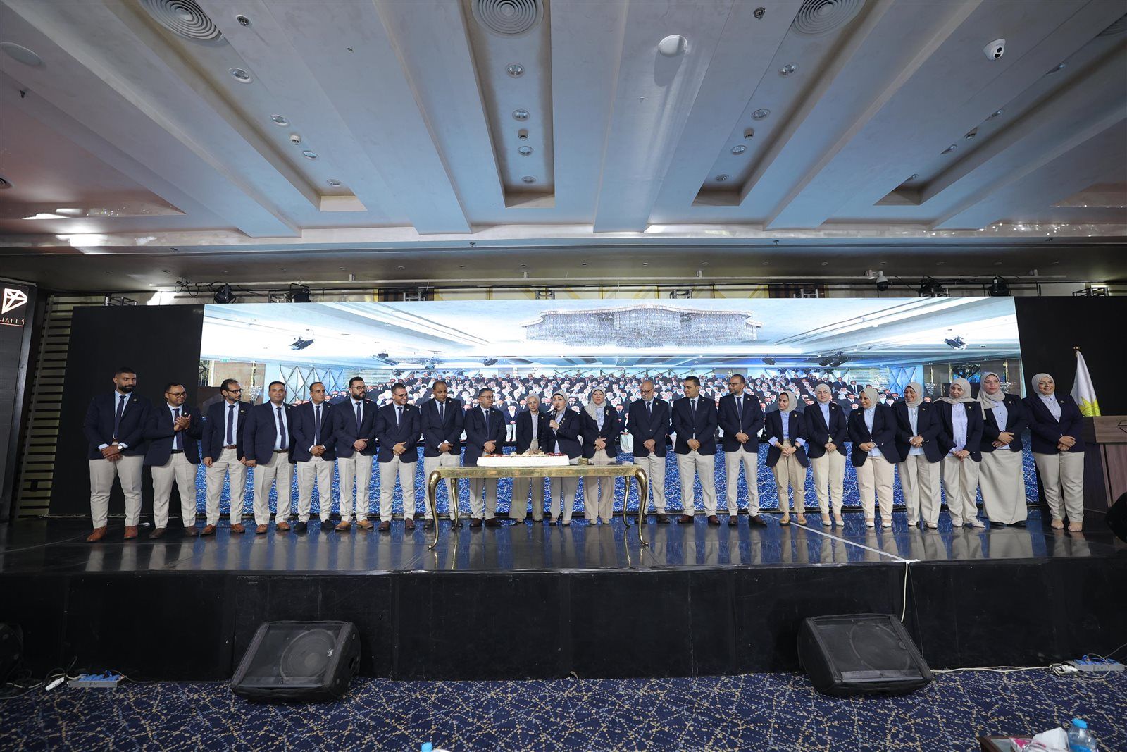 «خدمة الناس أقصى الأمنيات».. رحلة 25سنة لجمعية سيدات أعمال المستقبل بقيادة الدكتورة هالة أبو السعد.. حوار شامل لموقع تليجراف الخليج... فيديو وصور - الخليج الان