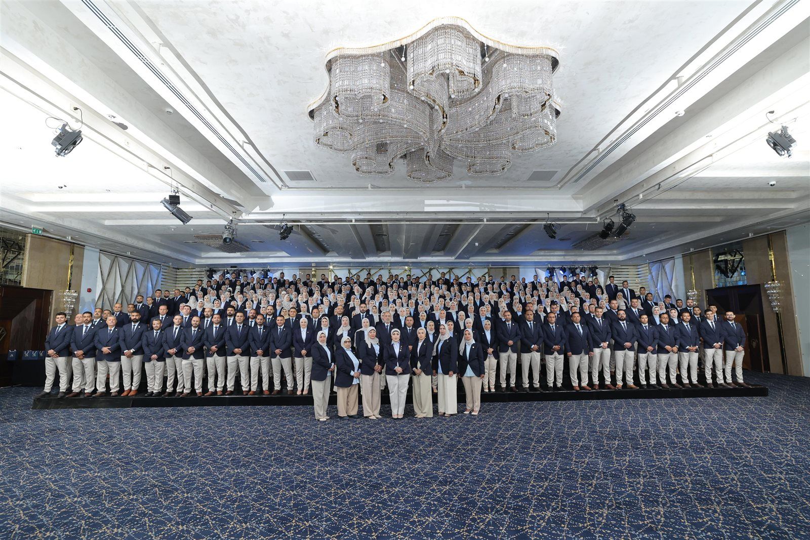 «خدمة الناس أقصى الأمنيات».. رحلة 25سنة لجمعية سيدات أعمال المستقبل بقيادة الدكتورة هالة أبو السعد.. حوار شامل لموقع تليجراف الخليج... فيديو وصور - الخليج الان