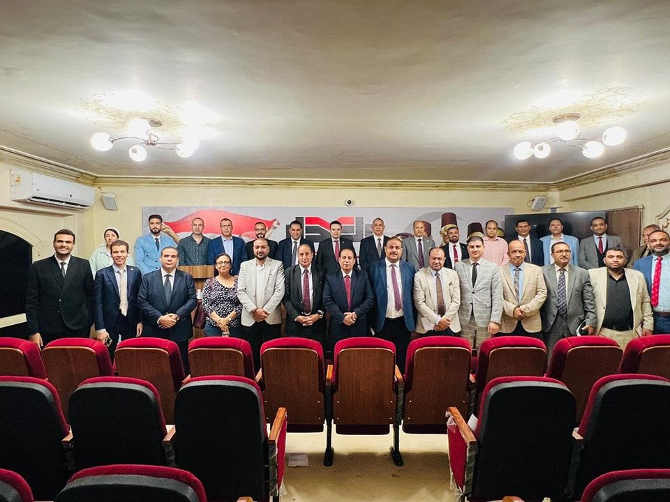 حزب العدل يدعم نقابة المحامين في مطالبها المشروعة بشأن أزمة الرسوم القضائية - الخليج الان