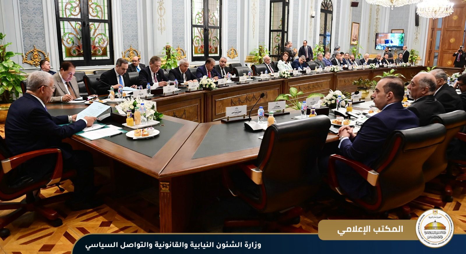 رئيس مجلس النواب يقدم الشكر لوزير الشؤون النيابية والقانونية على حضوره الدائم وتفاعله ودعمه لرؤية المجلس في العديد من المواقف - الخليج الان