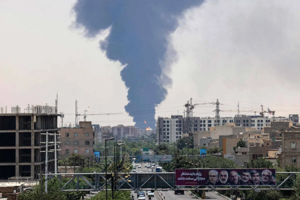 الاحتلال يلوّح بإصدار أوامر إخلاء لأحياء سكنية في العاصمة الإيرانية - الخليج الان