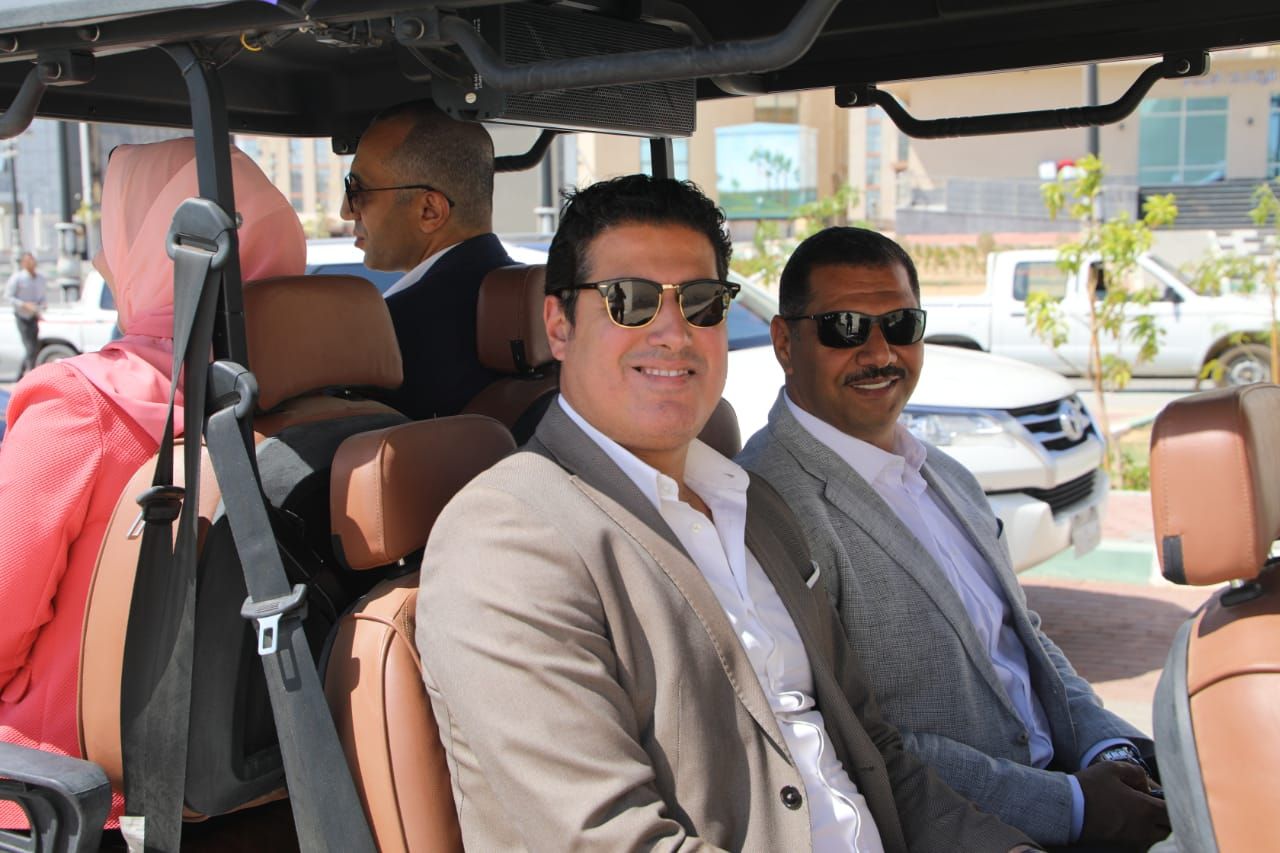 نائب محافظ قنا يشارك في زيارة ميدانية لتفقد تجربة التحول الرقمي بالوادي الجديد - الخليج الان