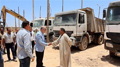 صرف مكافأة للسائقين.. محافظ المنيا يتفقد الحملة الميكانيكية ويشدد على جاهزية المعدات لمواجهة الطوارئ - الخليج الان