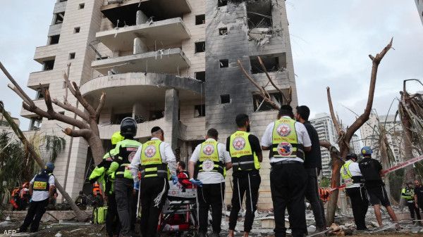 بريطانيا تتوقع المزيد من الهجمات بين إسرائيل وإيران بالأيام المقبلة - الخليج الان