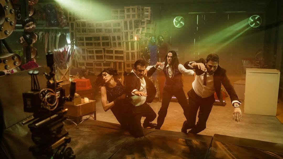 بطولة كريم عبد العزيز وأحمد عز.. طرح البوستر التشويقي لـ فيلم 7dogs - الخليج الان