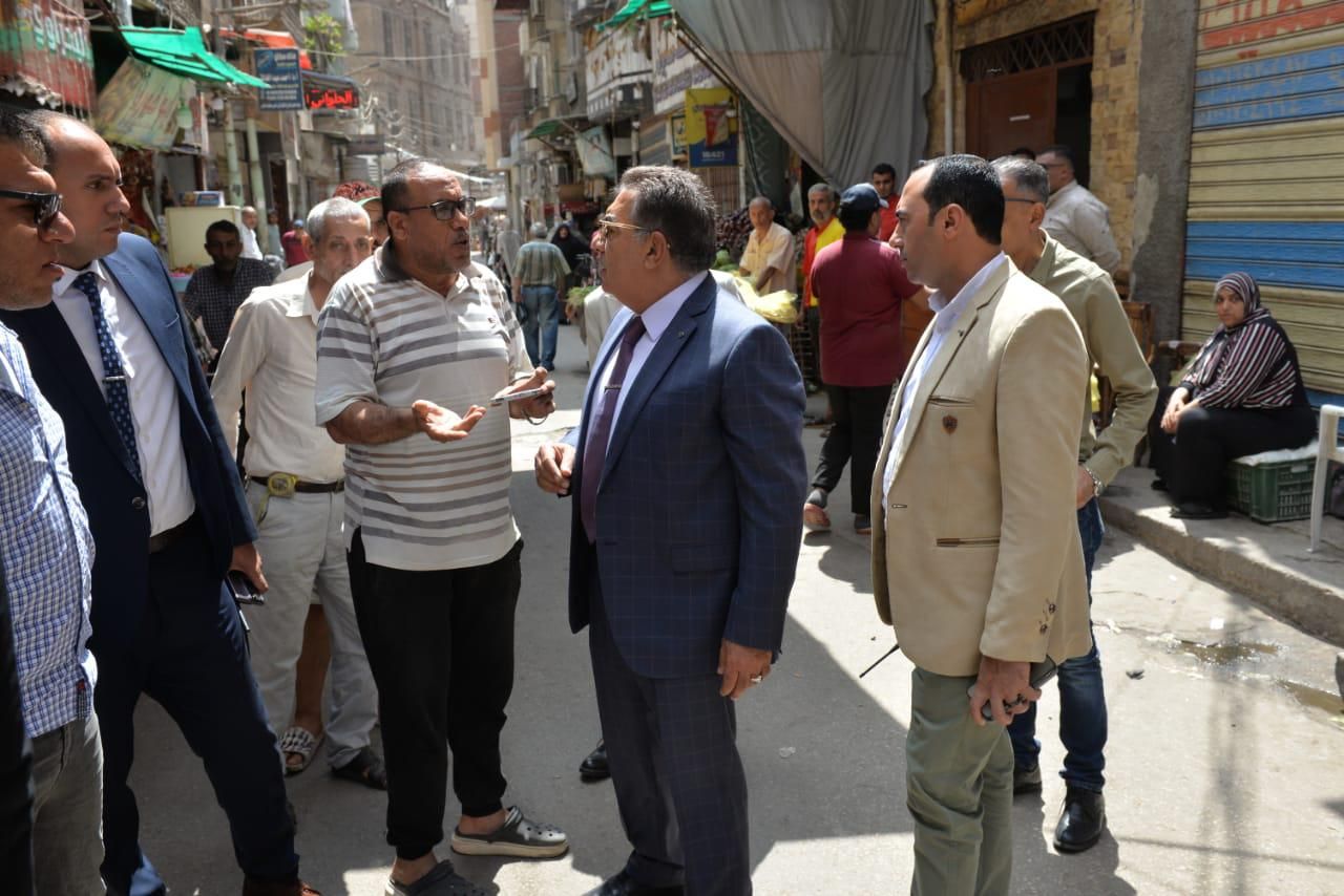 محافظ الدقهلية في جولة صباحية بالمنصورة ويوجه باتخاذ إجراءات قانونية تجاه مخبز مخالف بمنطقة ميت حدر - الخليج الان