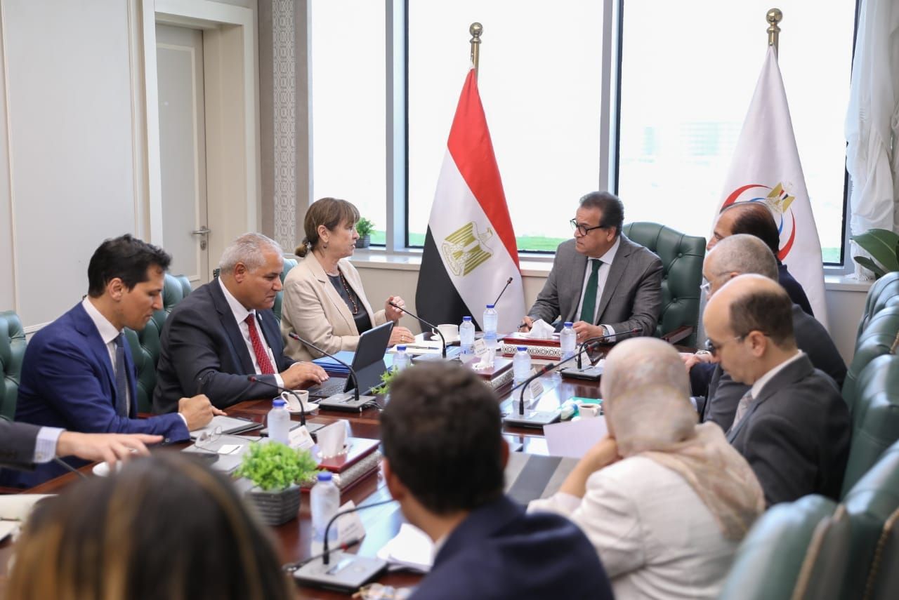 وزير الصحة يستقبل المنسق المقيم للأمم المتحدة بمصر والمدير الإقليمي لمنظمة الأغذية والزراعة (الفاو) لبحث الخطط المستقبلية - الخليج الان