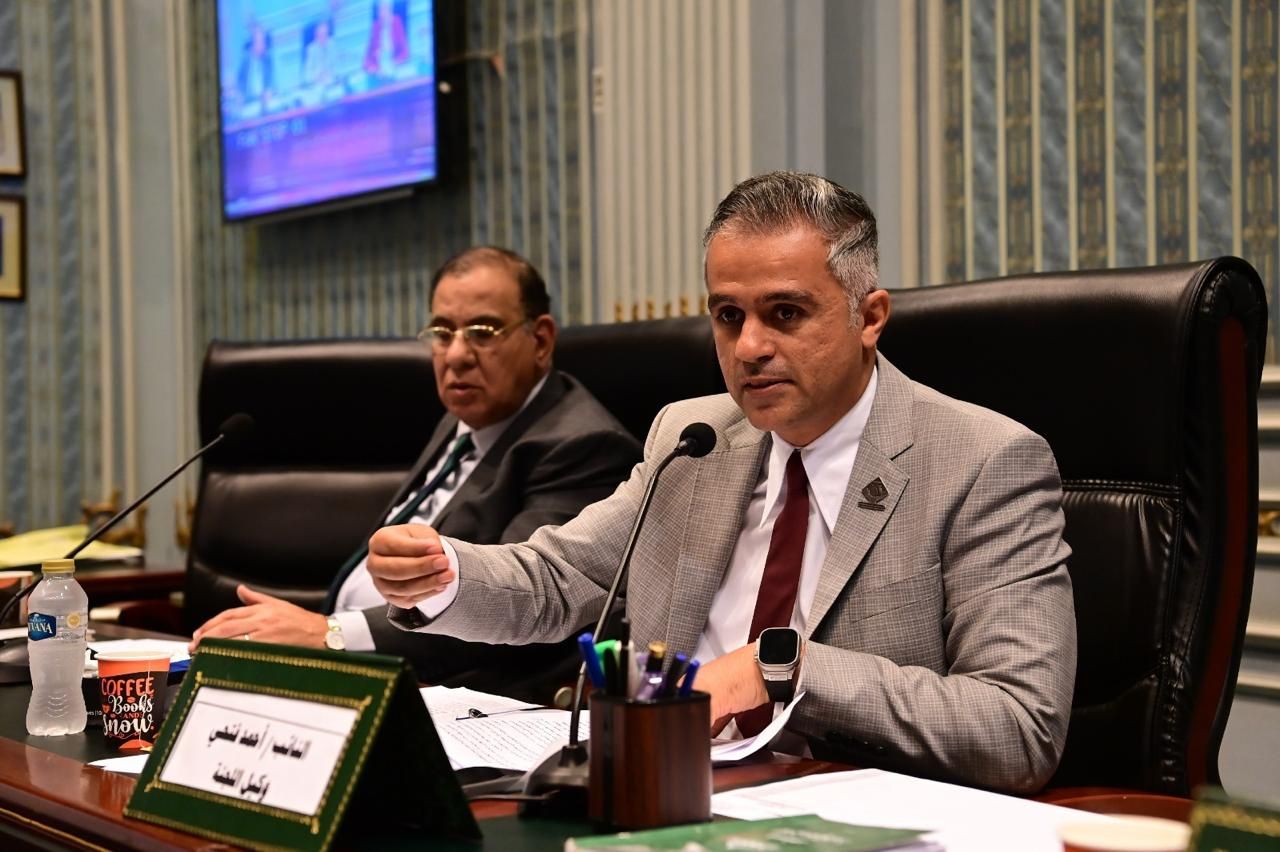 النائب أحمد فتحي يترأس اجتماع لجنة التضامن الاجتماعي لمناقشة أوضاع الرائدات الاجتماعيات - الخليج الان