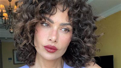 صبا مبارك تغفو على حلم مهدد بالانهيار في مسلسل 220 يوم - الخليج الان