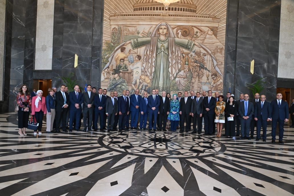 رئيس مجلس النواب يعقد لقاءً مُوسعاً مع السفراء المنقولين لرئاسة البعثات الدبلوماسية المصرية بالخارج - الخليج الان