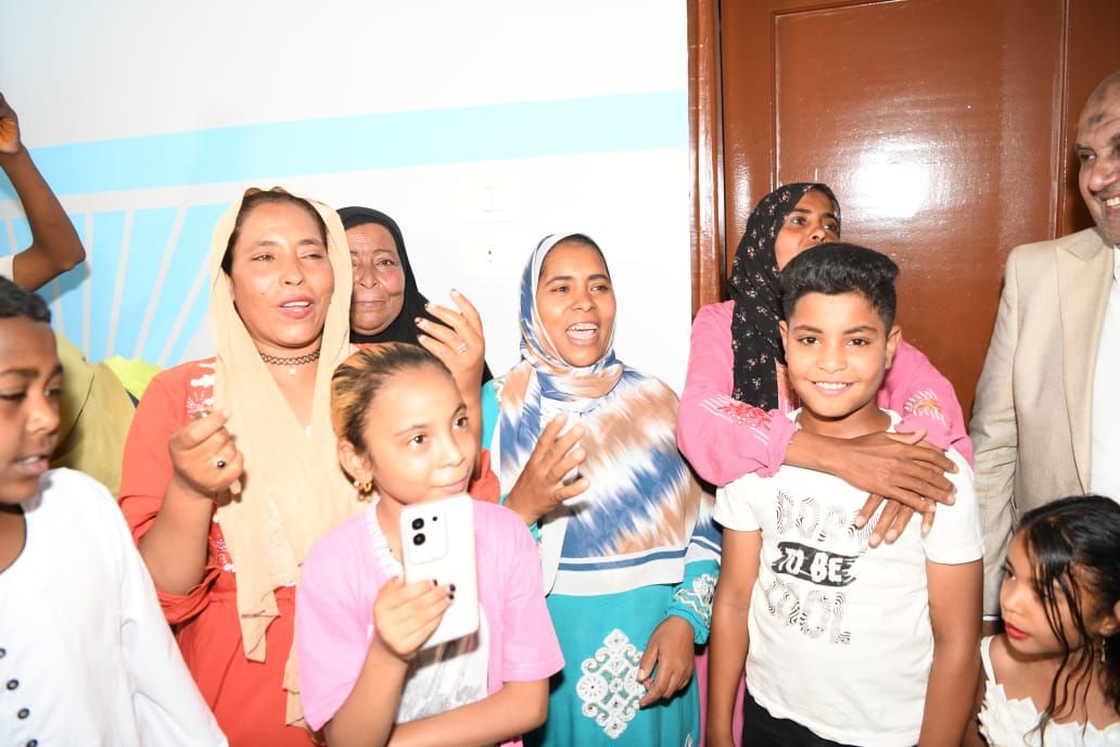 محافظ قنا يفتتح المرحلة الثامنة من مشروع "سترة" لتأهيل منازل الأسر الأولى بالرعاية بقوص - الخليج الان