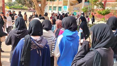 لم تنجح سوى طالبة واحدة فقط بمجموع 175.5 درجة.. رسوب جميع طلاب مدرسة اعدادية بينى سويف - الخليج الان