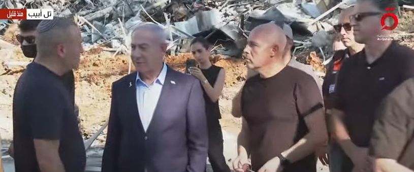 نتنياهو يتفقد آثار الضربات الإيرانية على جنوب تل أبيب - الخليج الان