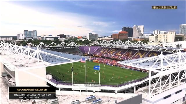 بعد توقف ساعتين و20 دقيقة: استكمال مباراة بنفيكا وأوكلاند سيتي في كأس العالم للأندية بعد استقرار حالة الجو - الخليج الان