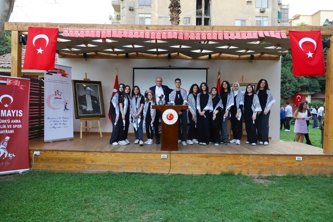 في اليوم العالمي للاجئين.. سفير تركيا بالقاهرة: "لا يمكن إنكار حق العودة للفلسطينيين وعلينا تقاسم الأعباء بعدل - الخليج الان