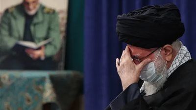 شمخاني يعود برسالة من على سرير المستشفى: أنا حي والنصر قريب - الخليج الان