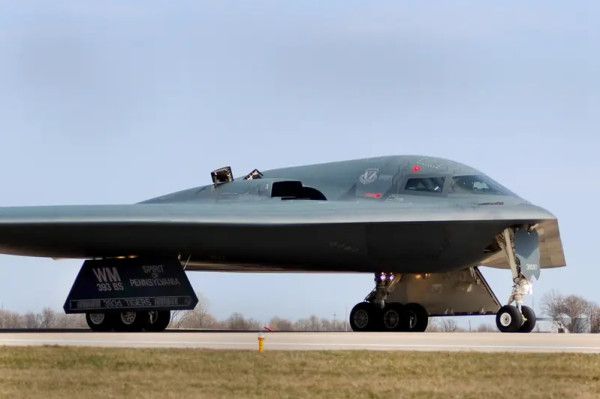 أميركا تحرك الشبح "B-2".. هل اقتربت ضربة "فوردو"؟ - الخليج الان