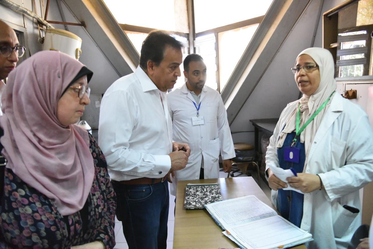 وزير الصحة يتفقد المركز الصحي الحضري بصقر قريش ويوجه بمراجعة التشطيبات النهائية غير الطبية - الخليج الان
