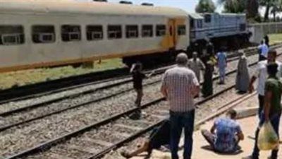 قطار يحول مُسن لأشلاء في قنا - الخليج الان