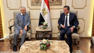 في زيارة تستهدف تعزير التعاون.. وزير الصحة يستقبل نظيره التونسي بمطار القاهرة الدولي - الخليج الان