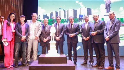 وزير الصحة يشهد حفل الإعلان عن تدشين تمثال السير مجدي يعقوب - الخليج الان