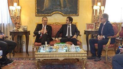 وزير الاتصالات يبحث مع مسئولى كبرى الشركات التكنولوجية العالمية فرص التوسع في استثماراتها فى مصر - الخليج الان
