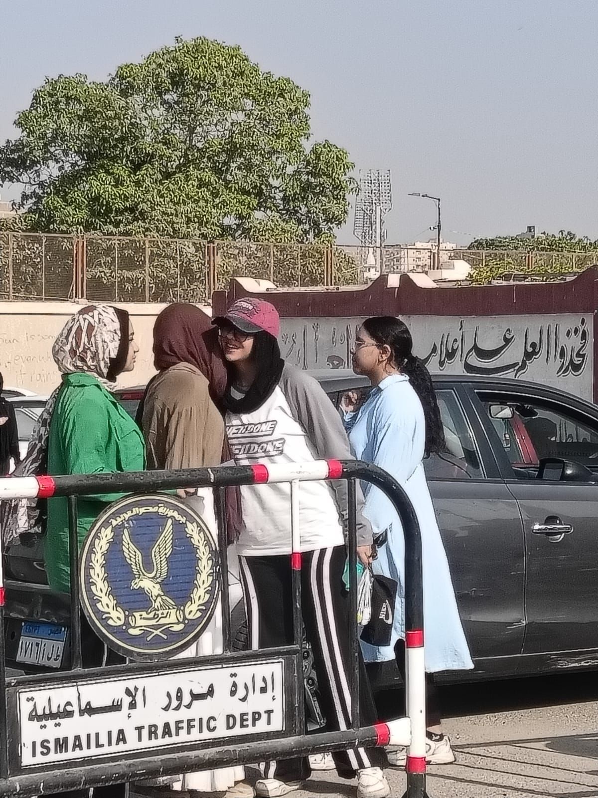 وسط تأمين شامل وإجراءات مشددة.. طلاب الثانوية العامة يؤدون امتحان اللغة العربية بالإسماعيلية - الخليج الان