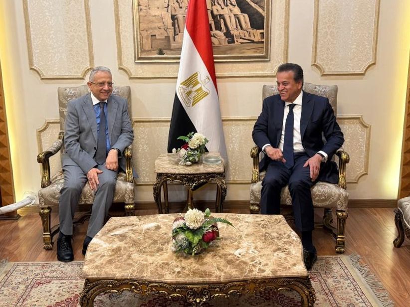 في زيارة تستهدف تعزير التعاون.. وزير الصحة يستقبل نظيره التونسي بمطار القاهرة الدولي - الخليج الان