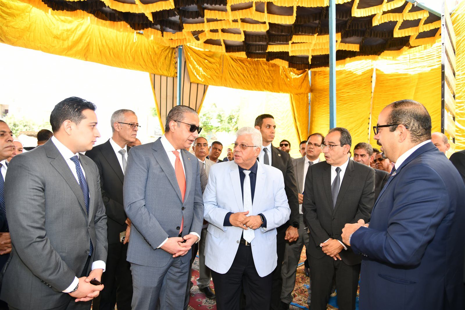 وزير التعليم العالي خلال وضع حجر الأساس لمركز علاج الأورام بجامعة الفيوم: تطوير شامل للمستشفيات الجامعية لضمان رعاية صحية وتعليم طبي متميز - الخليج الان